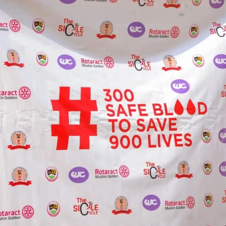 #300savebloodtosave900lives